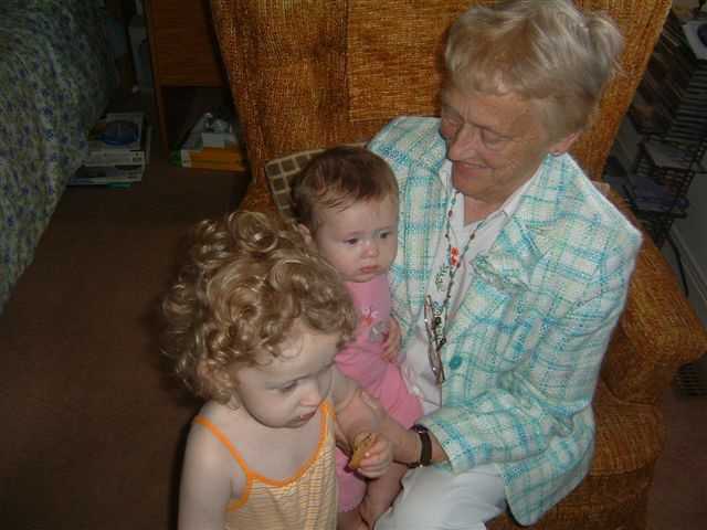Hannah, Charlotte & Gram 1