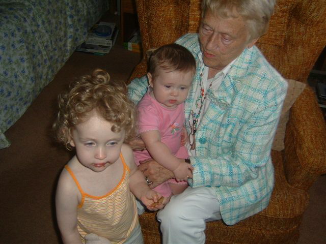 Hannah, Charlotte & Gram
